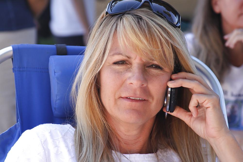 25P Blonde Soccer Mom
