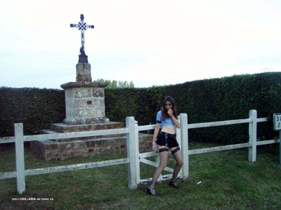12P Kinky police girl showing off on Watch My GF