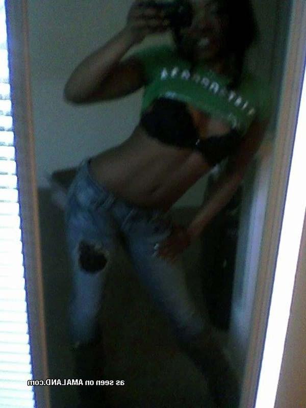 12P Stunning babes from the ghetto teasing