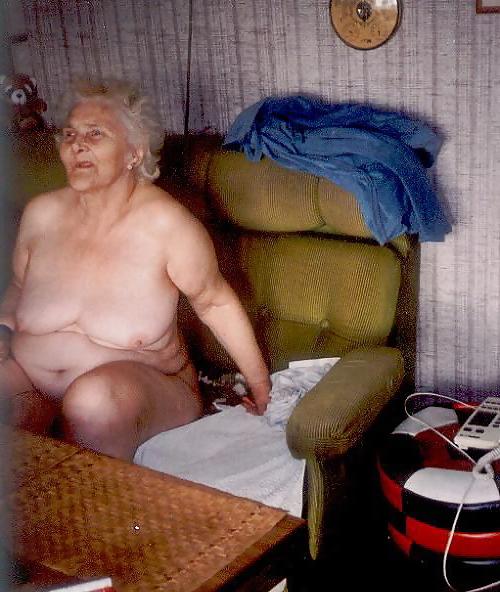 20P Grandma with saggy tits.