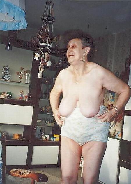 20P Grandma with saggy tits.