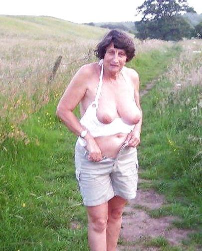 20P Grandma with saggy tits.