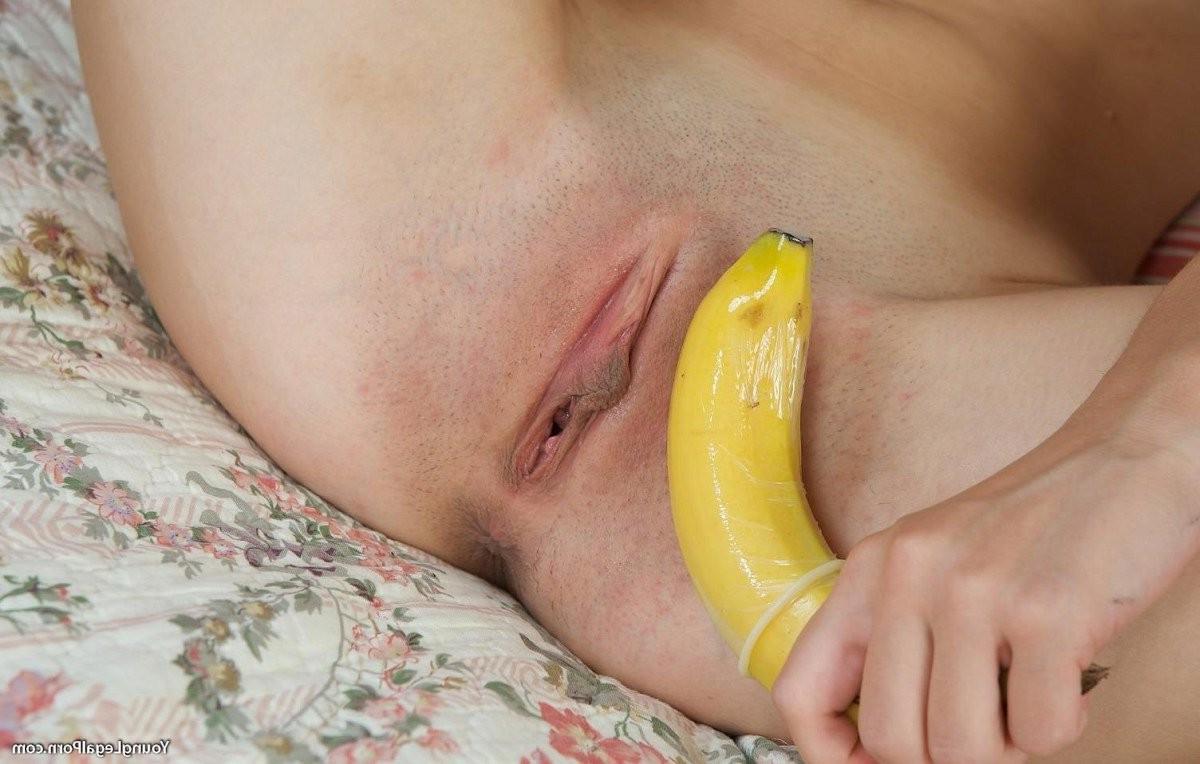 15P Sexy banana show