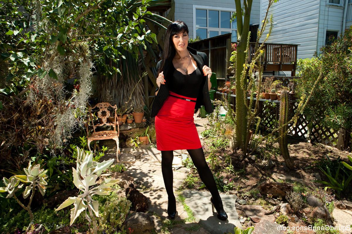 20P Stolen Goods - Featuring Eva Karera! The Sexiest MILF Alive!!!