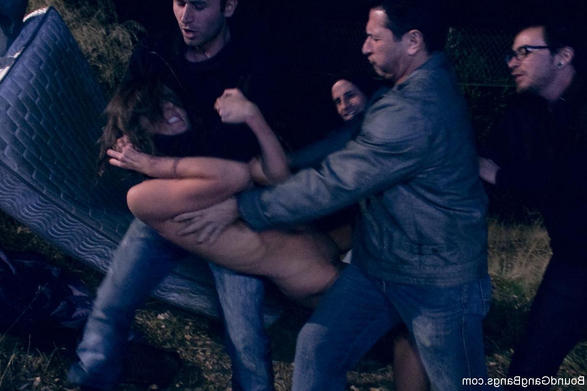 20P Amateur Kenzie Vaughn submitted her gang bang fantasy to Princess Donna and requ