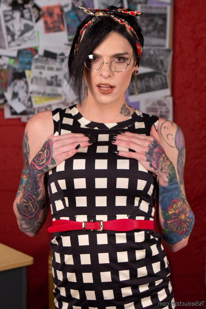 20P TS Seduction is happy to welcome Chelsea Marie! Her hard cock and tight body is 