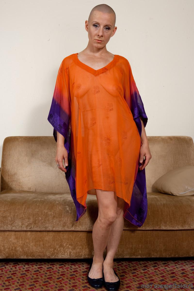 20P This bald lesbian just wants to see pussy so she can cum, but has to service all