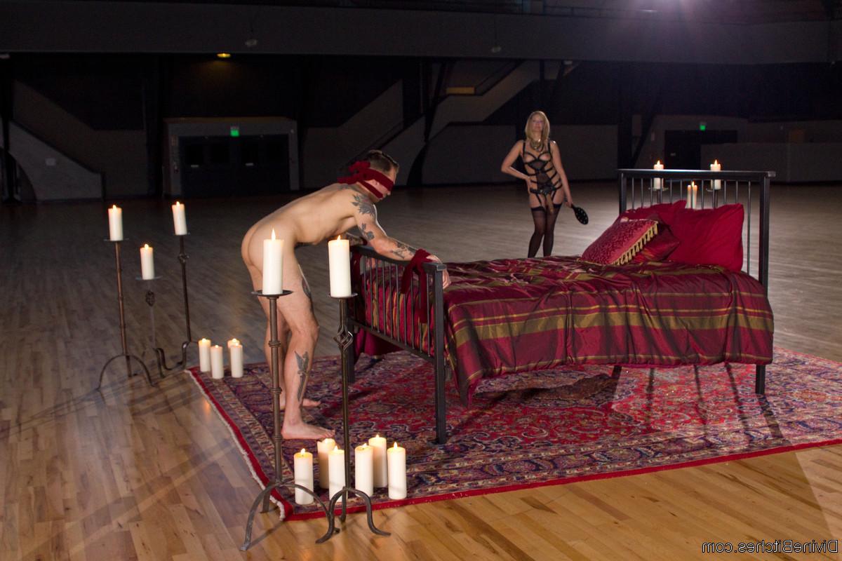 25P I've decided to bring my real life partner to Divine Bitches! In this insanely h