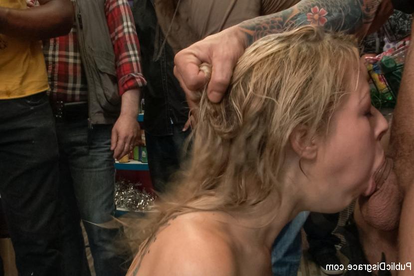 15P Zoey Monroe is the new babe on the block with a perfect little body, blonde hair
