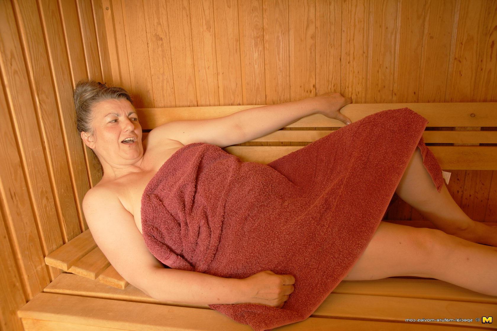 16P These mature ladies love to relax and unwind