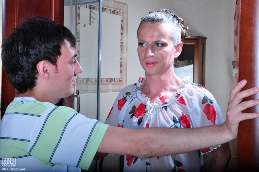 20P Nasty crossdressing dude in hot red suspender tights takes up so