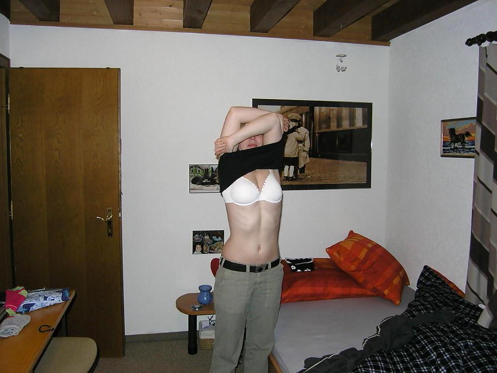 23P POSING FOR BOYFRIEND II