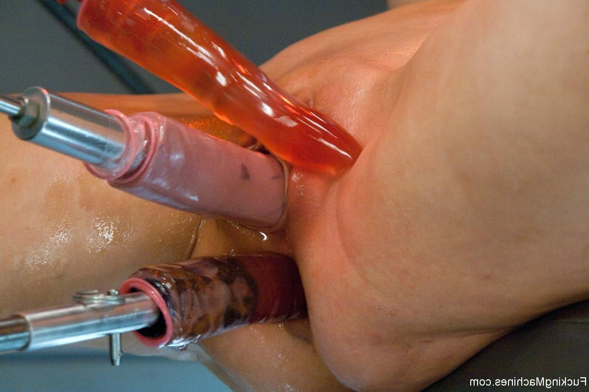 24P Babe gets her pussy and ass penetrated with dildo machines