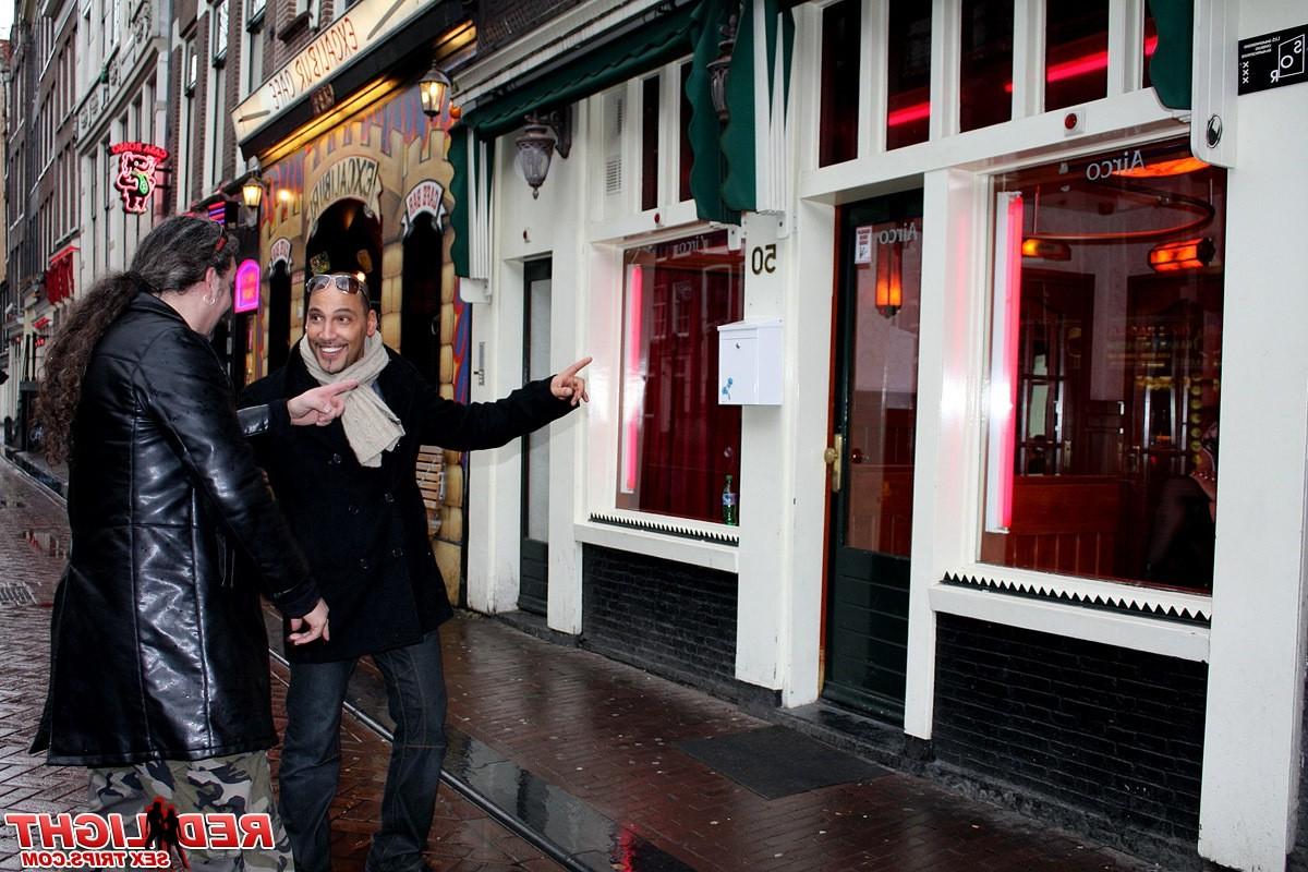 14P Horny tourist wants to fuck an exotic prostitute