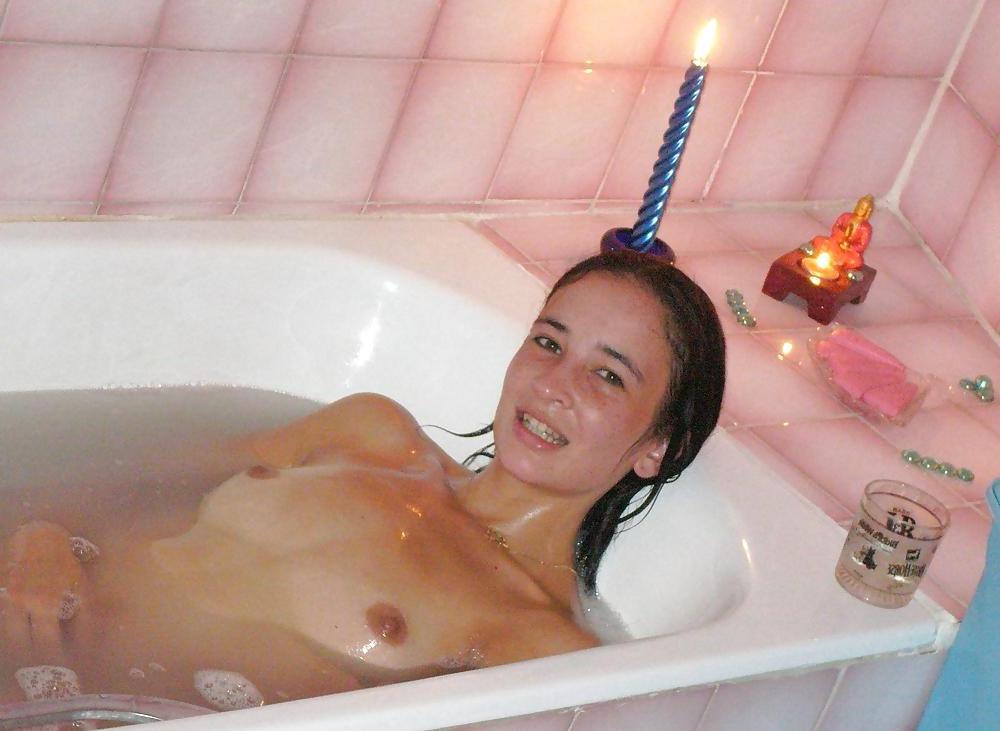 25P CUTE, SEXY AMATEUR - BUT SO HORNY V