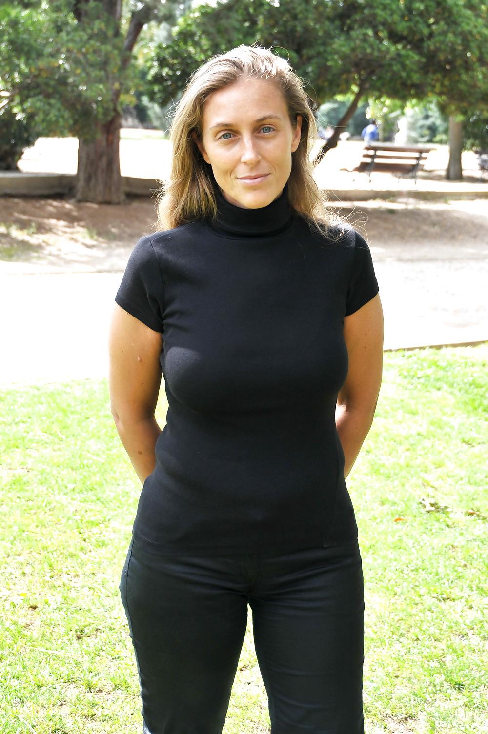 25P Stunnign Spanish MILF (non nude)