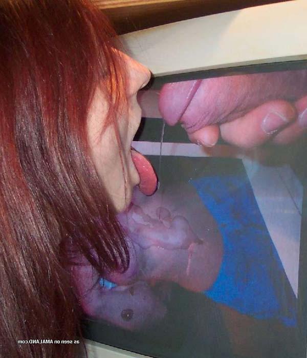 15P Nice picture collection of a hardcore chick poking her tight ass