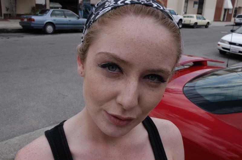 16P Cute babe on her knees tasting ass rods