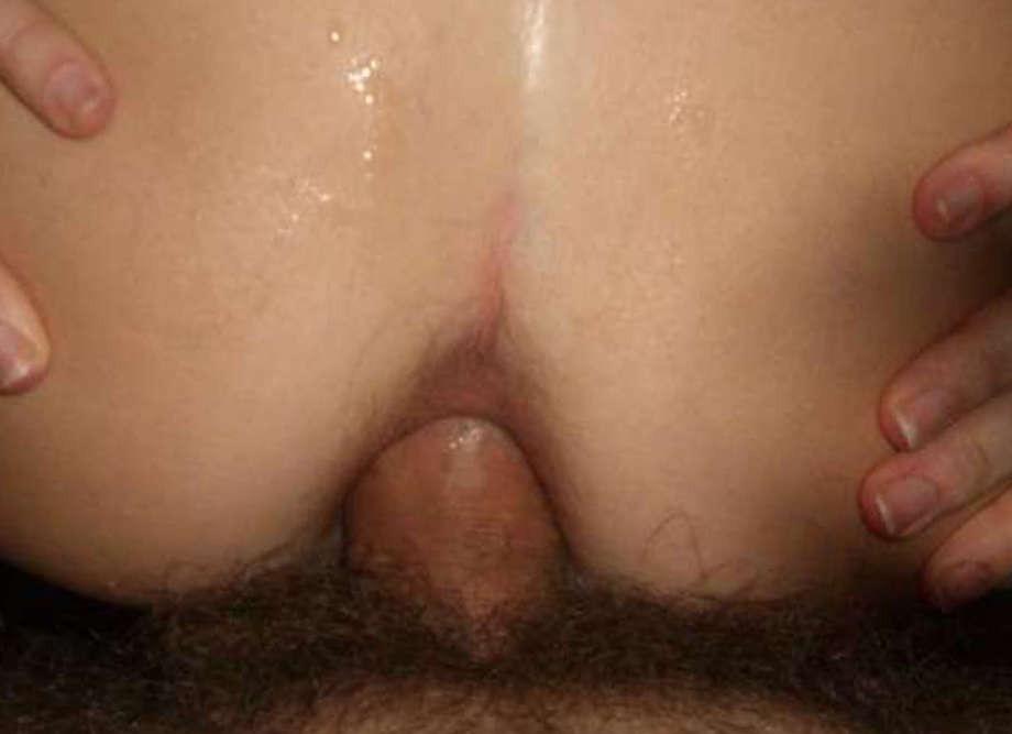 16P Pictures of tight buttholes that get stuffed with dicks