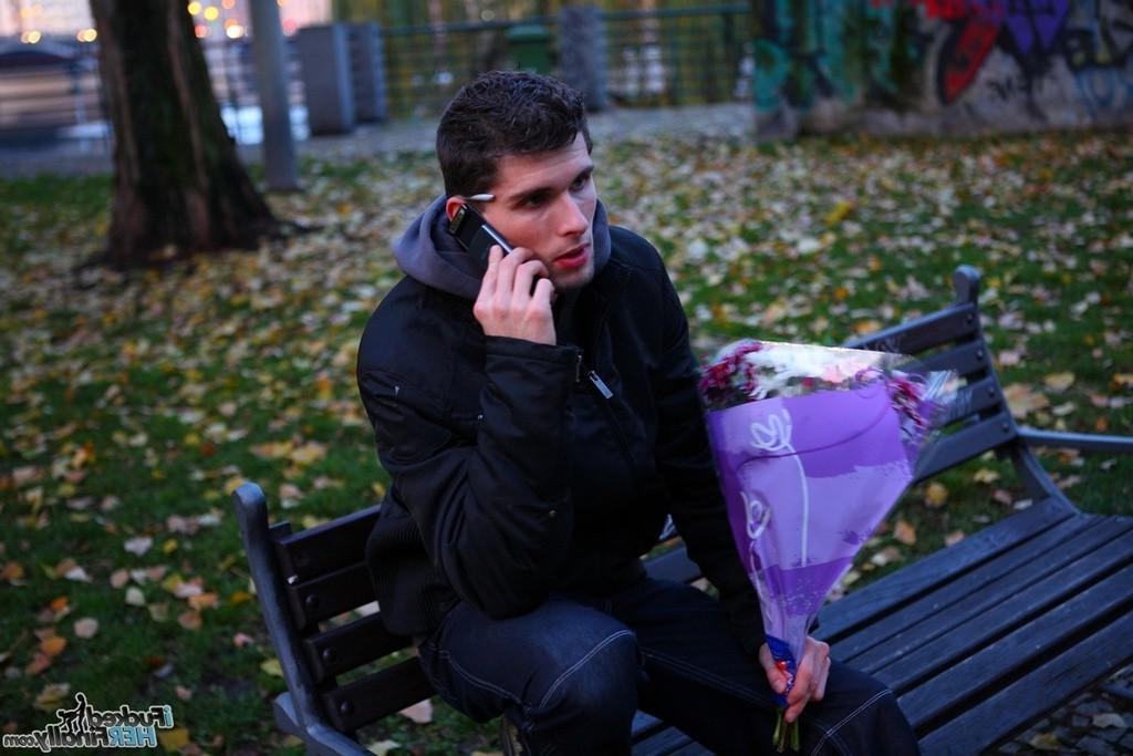 16P Young girl had a quarrel with her boyfriend and he came to apologize with flower