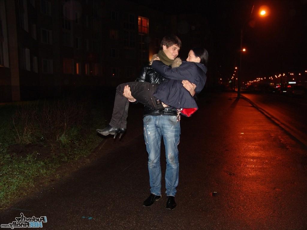 16P Lustful Vendy came to her boyfriend's place. They started petting each other and