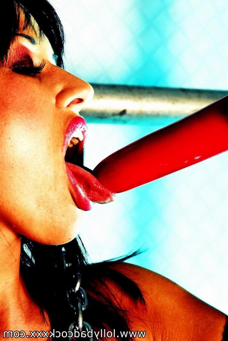 12P Kinky teen pornstar Lolly Badcock in black fence net dildos ass