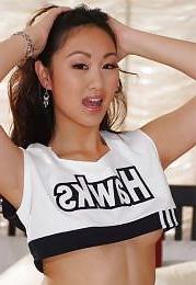 25P My Favorite Pics of Evelyn Lin.  I love this girl.