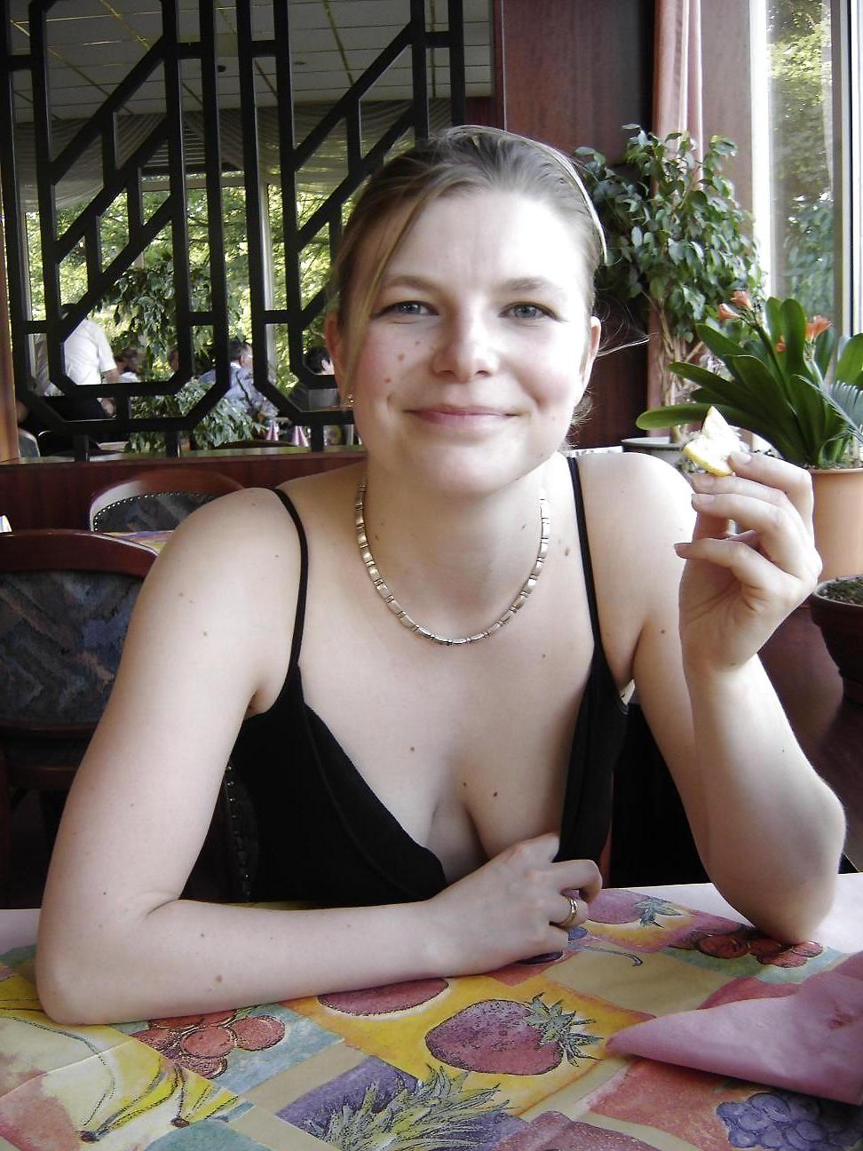 10P Nice and shameless Jenny posing outdoor - N. C. 