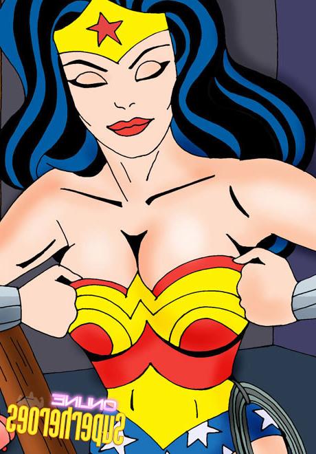 12P Superwoman sucking dick
