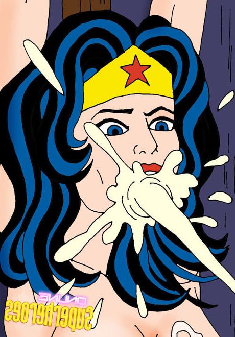 12P Superwoman sucking dick