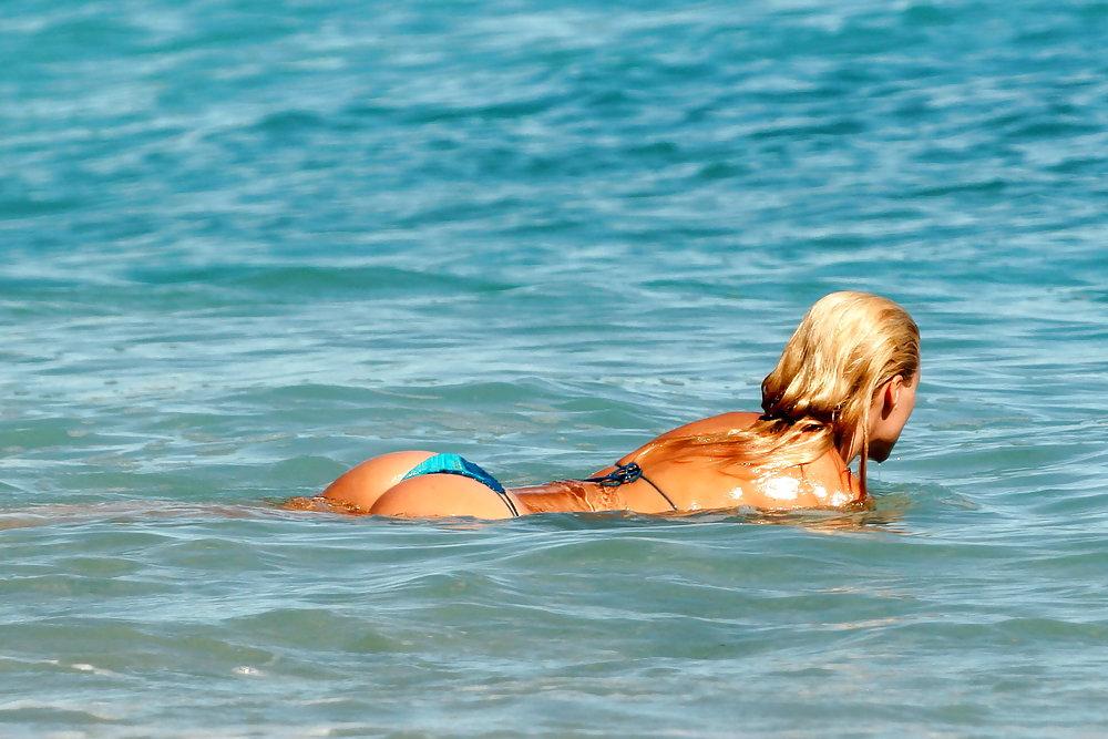 25P Michelle Hunziker