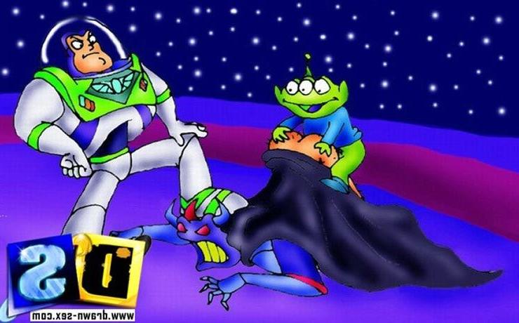 12P Gravitina getting sucked by innocent Buzz Lightyear