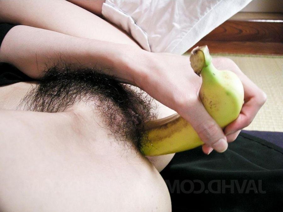13P Kanon Hanai Asian fucks her cunt with banana and has clit rubbed