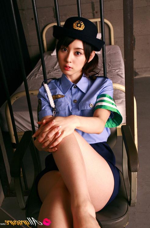 14P Rina Akiyama policewomen