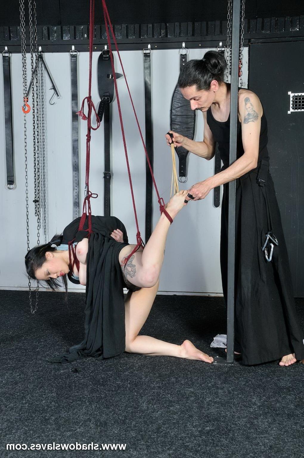 16P Beautiful Japanese sub is bound with ropes by her Master and the