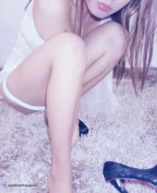 15P Collection of a shy Asian chick teasing her boyfriend
