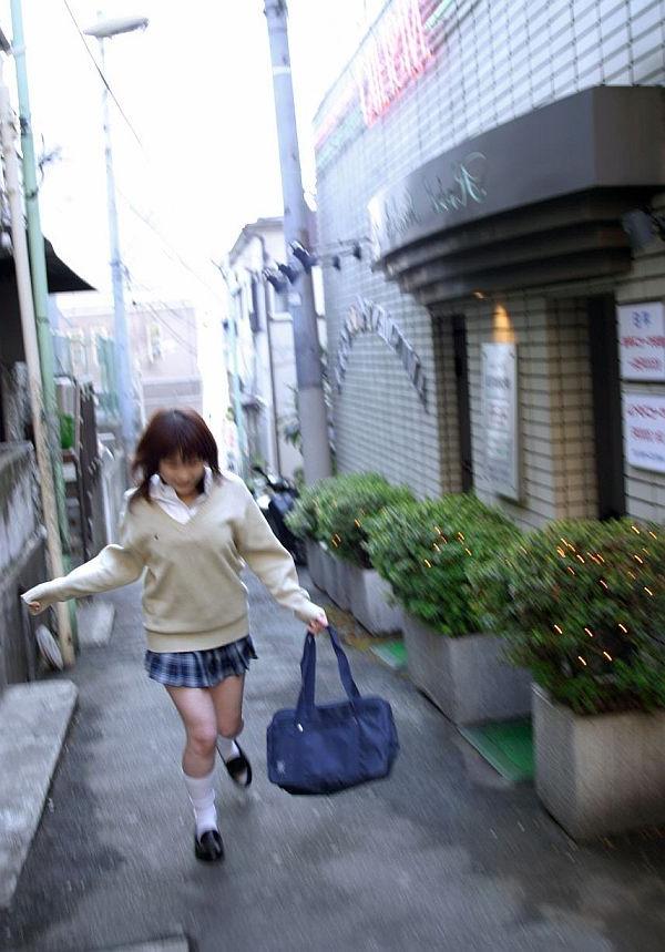 16P Cute Asian student is a model and a partier