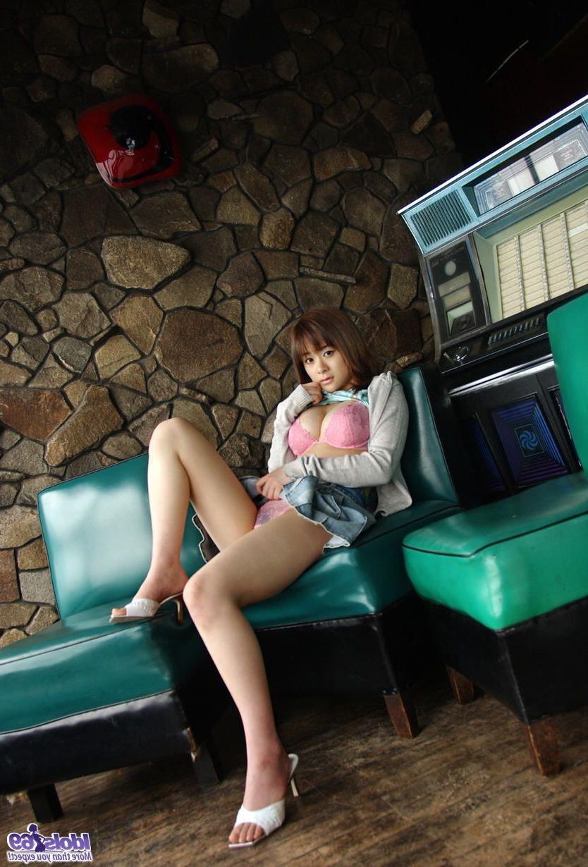 16P Hot Asian college student has big tits