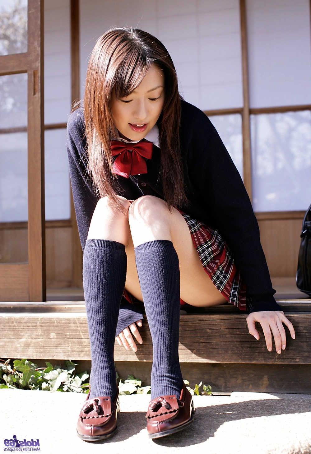 16P Asian student is a model who enjoys twat toys