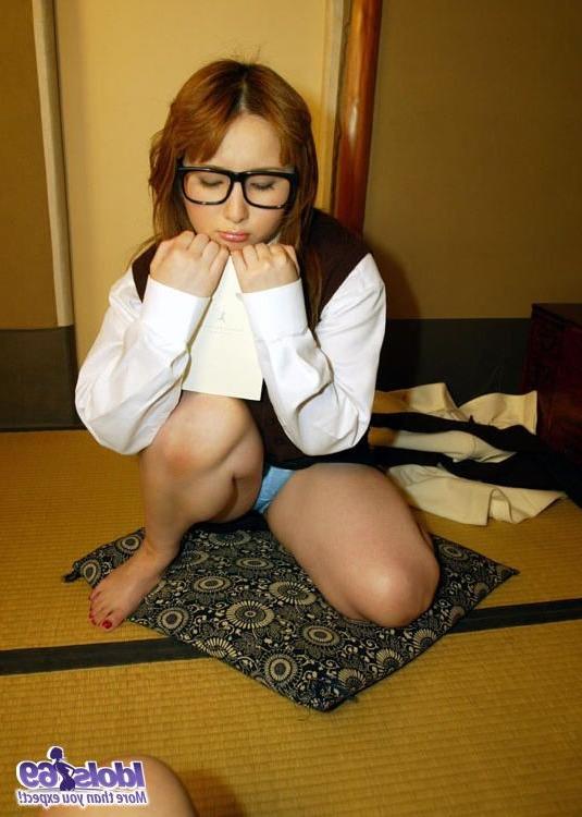 15P Yamazaki is a horny Asian college student
