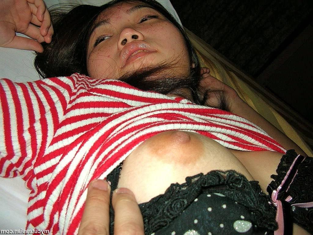 15P Asian teen gets her tight pussy cum covered