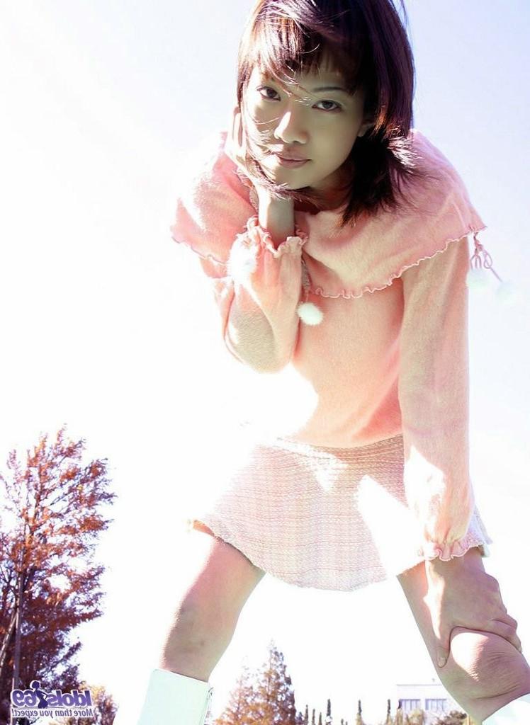 14P Japanese student outdoors shows off her panties and titties