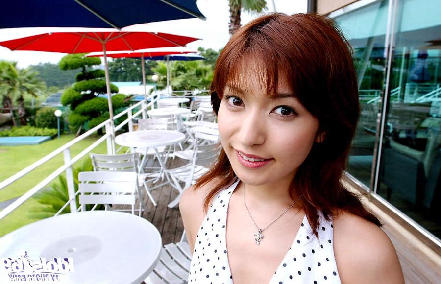 15P Japanese exhibitionist naked at a mariner