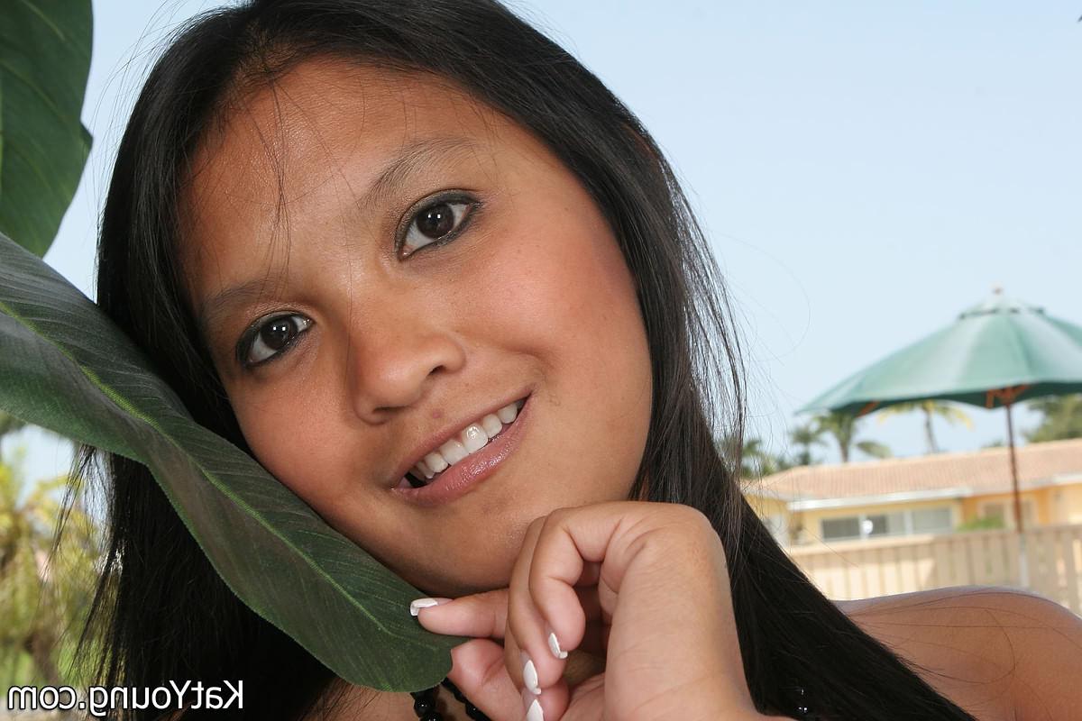 16P ::: Kat Young ::: Beautiful exotic teenie Kat stripping and teasing outdoor