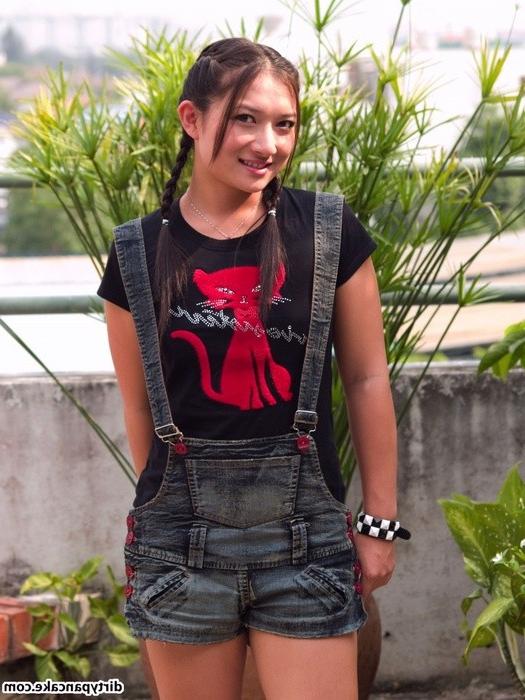 16P Pancake taking off her overalls