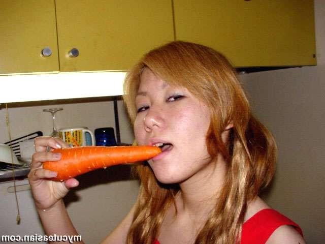 16P Asian teen puts carrot n cucumber in pussy