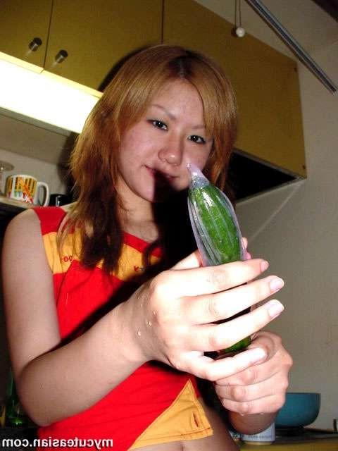 16P Asian teen puts carrot n cucumber in pussy