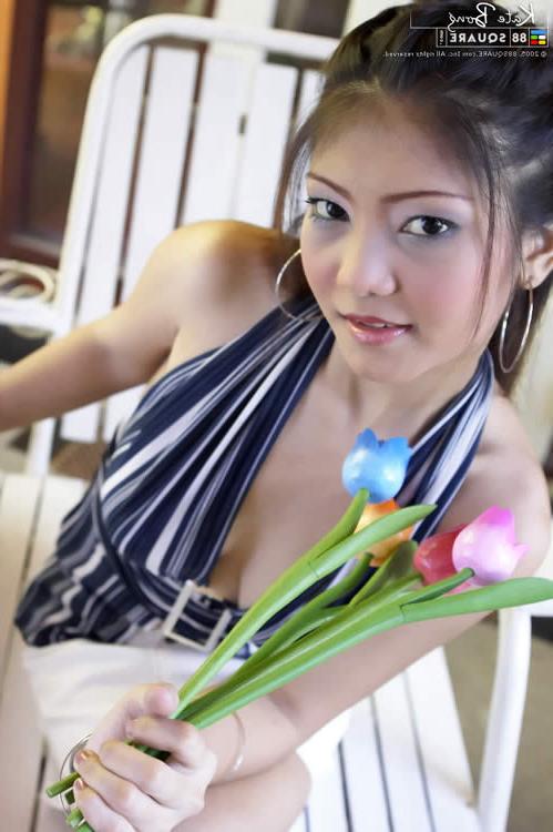 15P Gorgeous thai girl with big natural tits