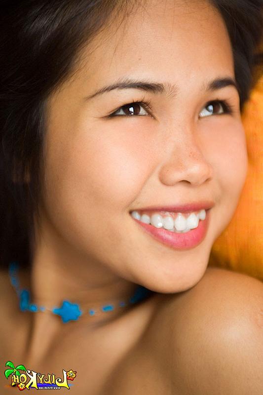 15P innocent teen plays with her wet thai pussy lips