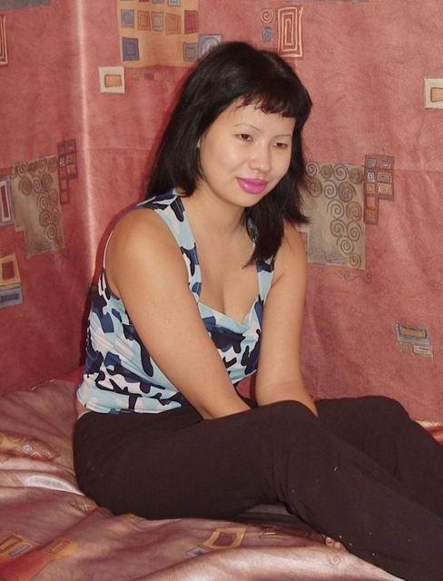 16P Exotic amateur teen showing her wet pussy